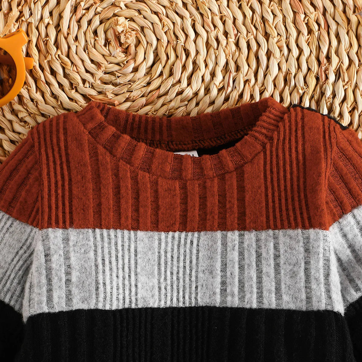 Colorblock Knit Sweater & Pants Set – Cozy Baby Outfit for Autumn